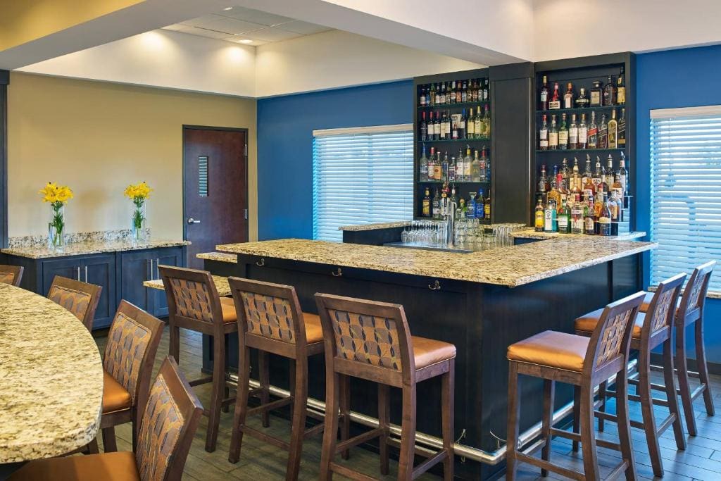 Four Points by Sheraton Williston - View 5