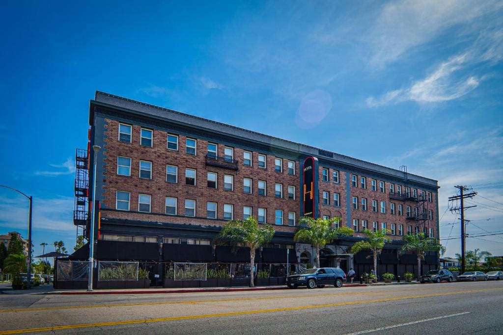 H by H Hospitality - Main view