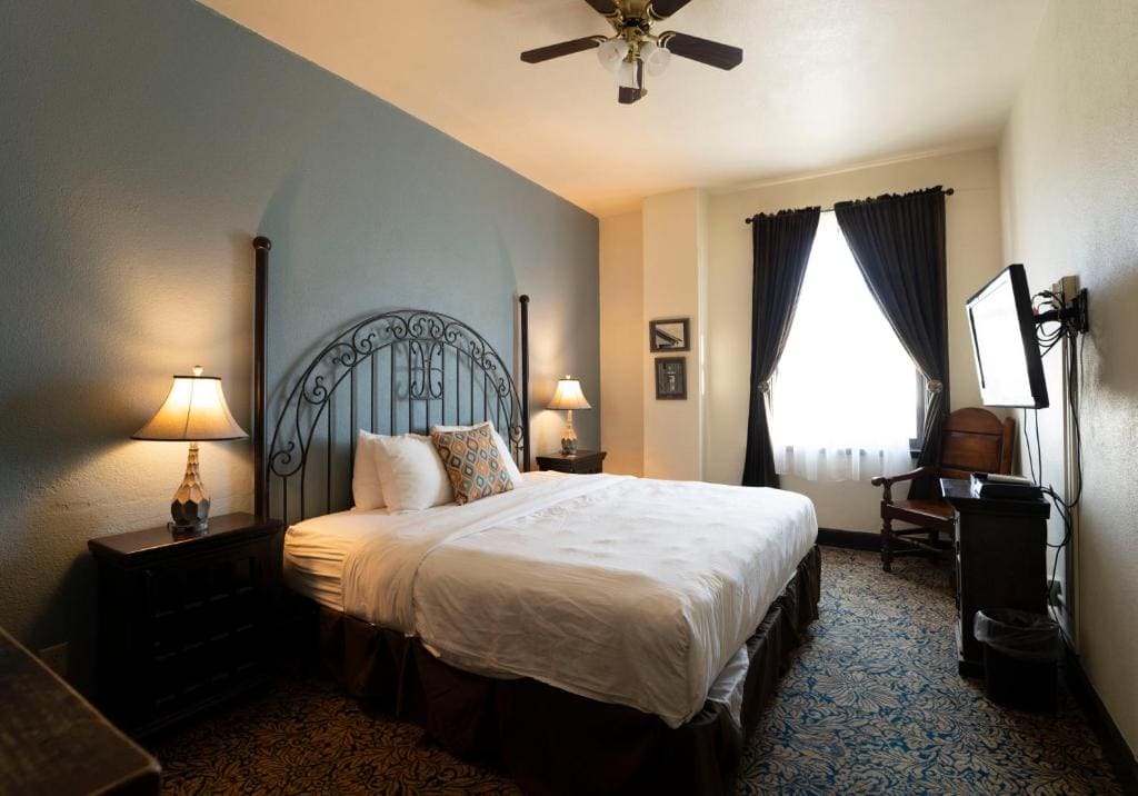 The Holland Hotel - View 7