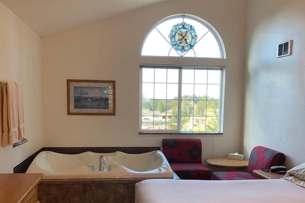 The Landmark Inn - View 7