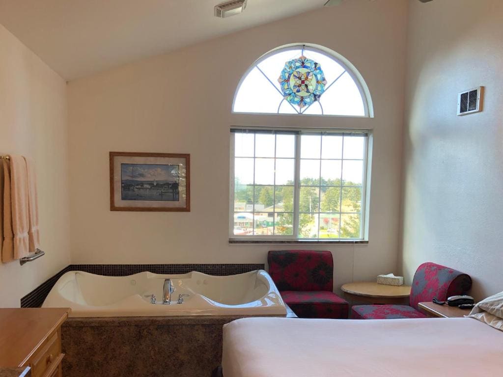 The Landmark Inn - View 5