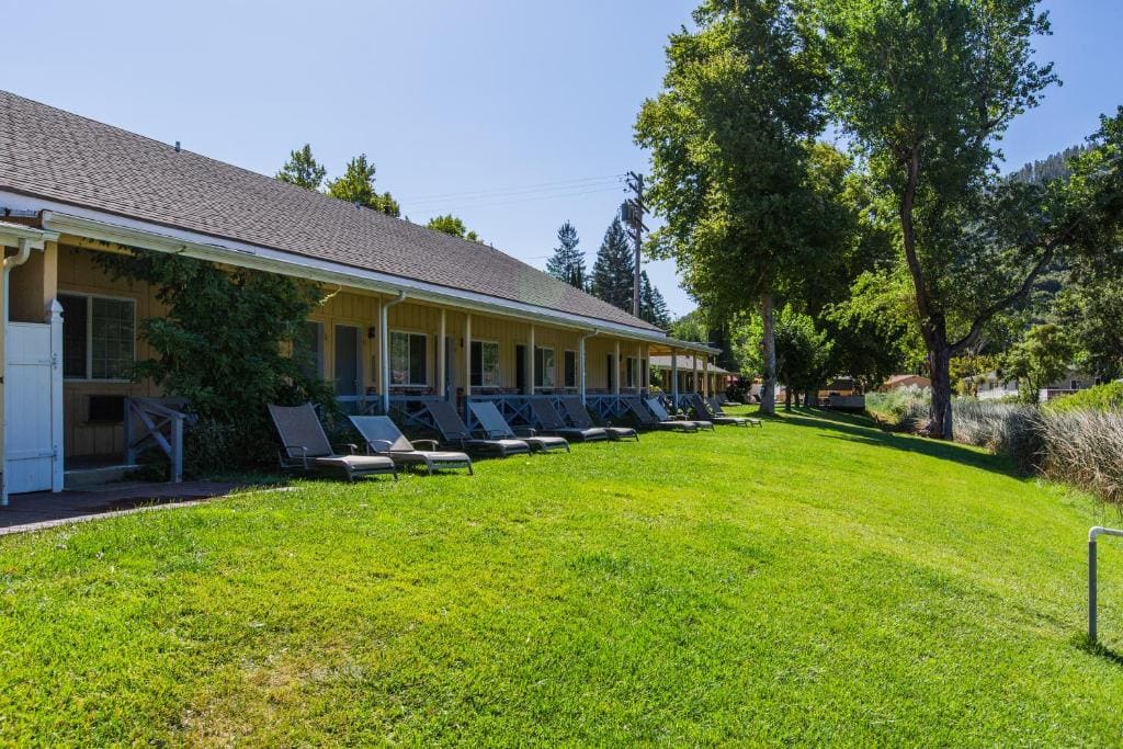 The Lodge at Blue Lakes - Main view