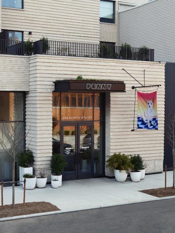 Penny Williamsburg - Main view