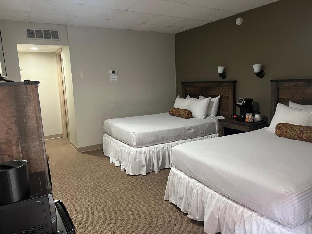 The Stables Inn & Suites - View 2