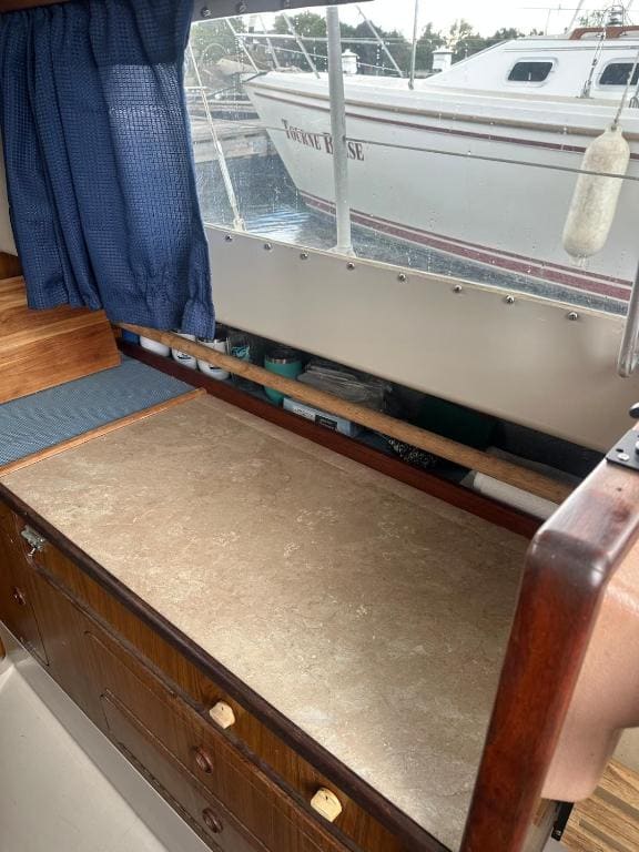 The Sunshine boat - View 5