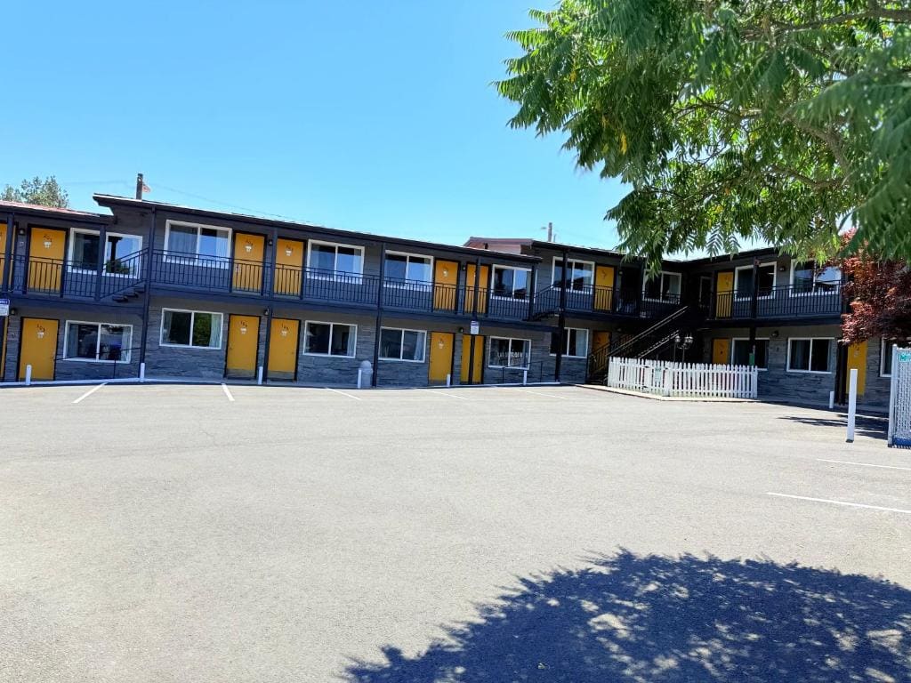 Timbers INN and Suites - Main view