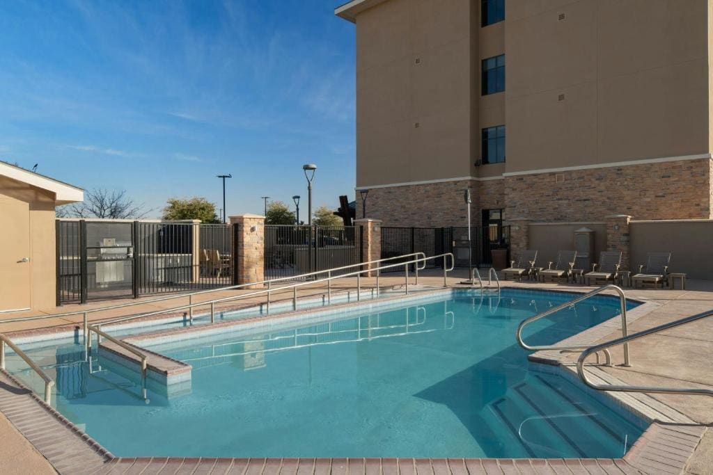 TownePlace Suites by Marriott Carlsbad - View 4
