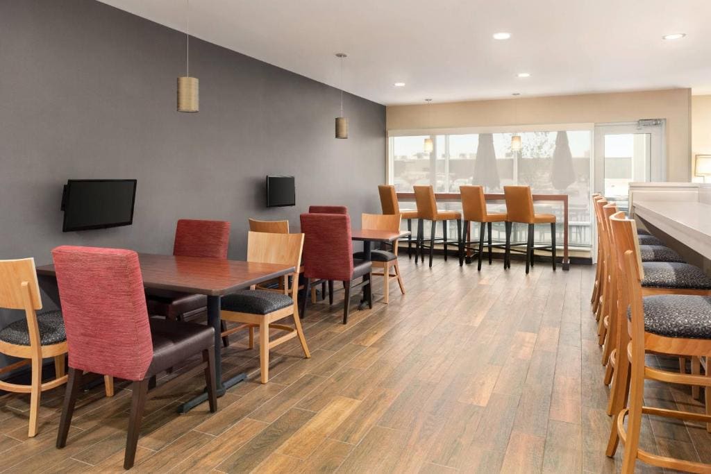 TownePlace Suites by Marriott Janesville - View 3