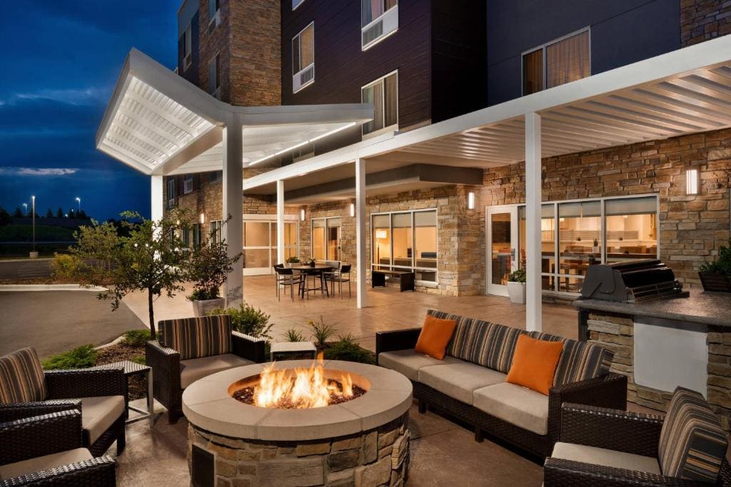 TownePlace Suites by Marriott Milwaukee Grafton - View 4