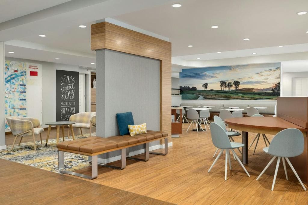 TownePlace Suites by Marriott Pittsburgh Harmarville - View 6