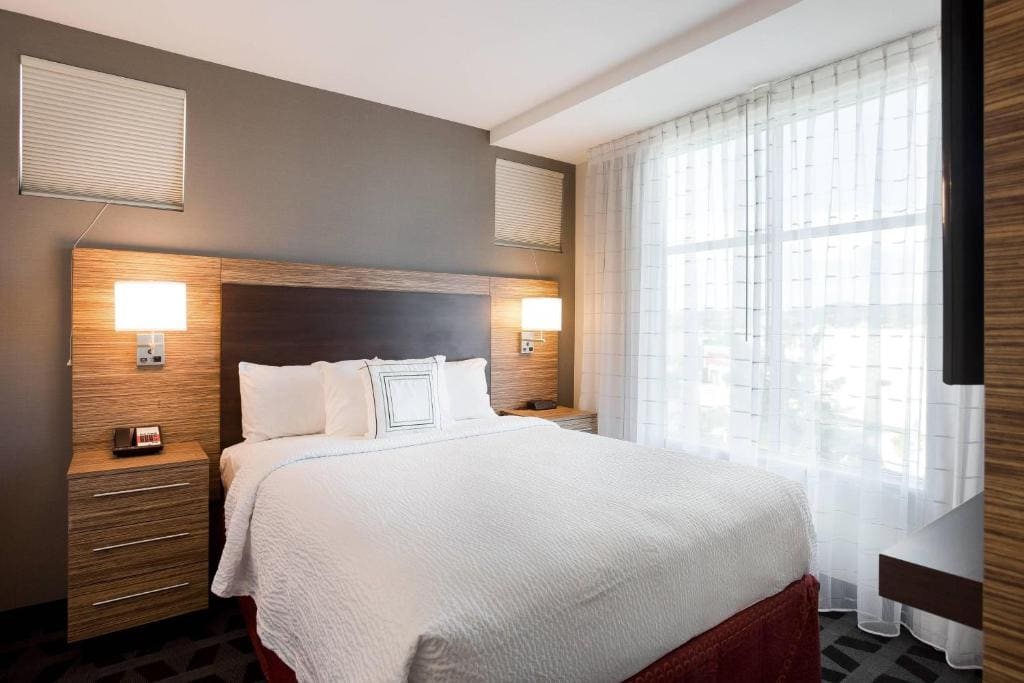 TownePlace Suites by Marriott San Mateo Foster City - View 7