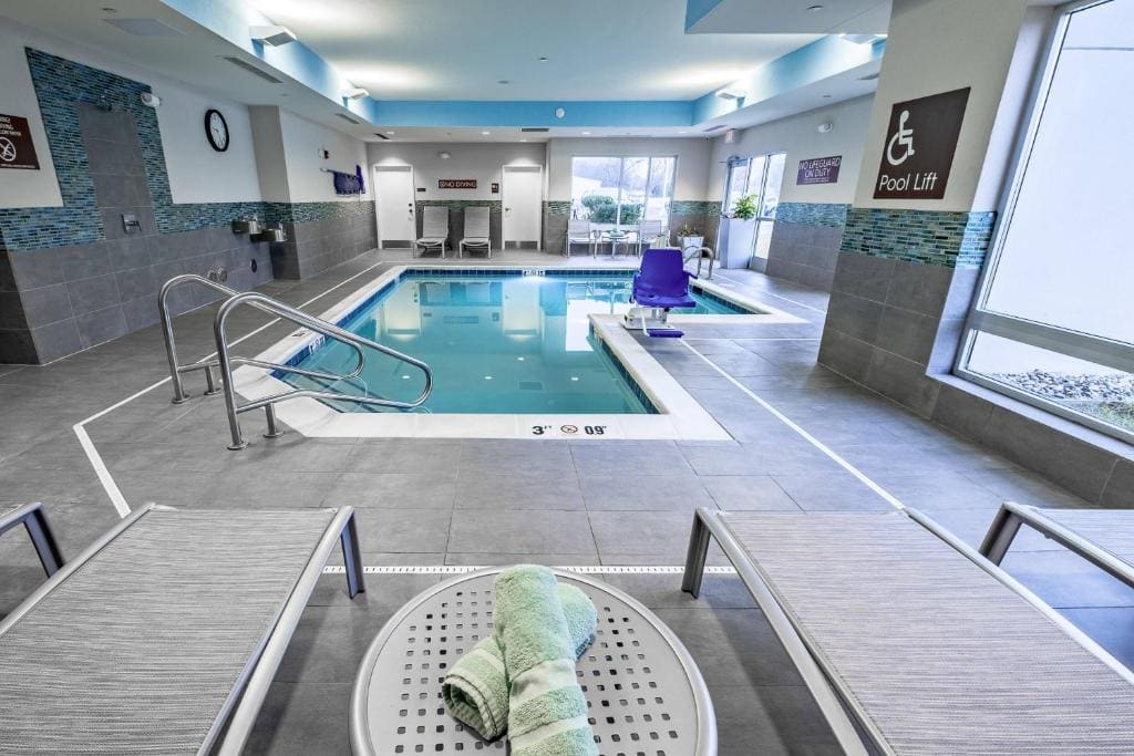 TownePlace Suites by Marriott Toledo Oregon - View 3