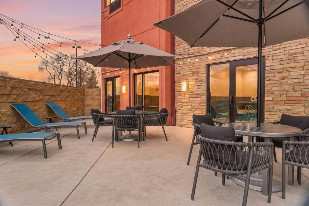 TownePlace Suites Farmington - View 7