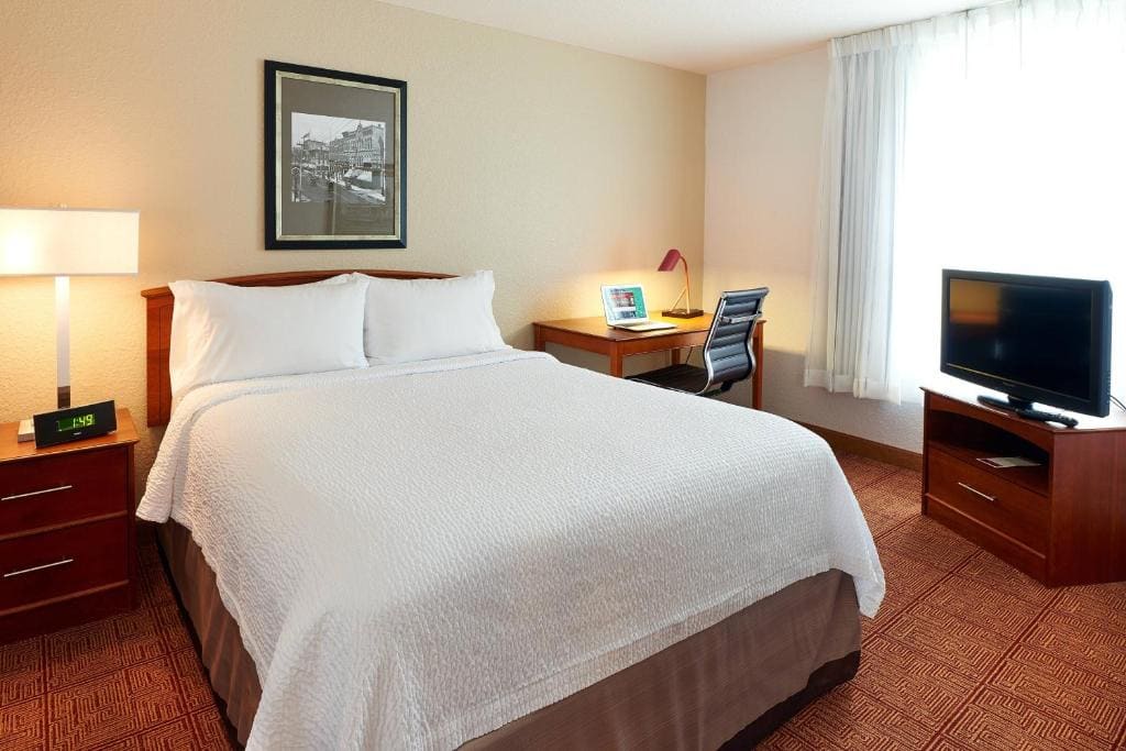 TownePlace Suites by Marriott Minneapolis Downtown - View 2