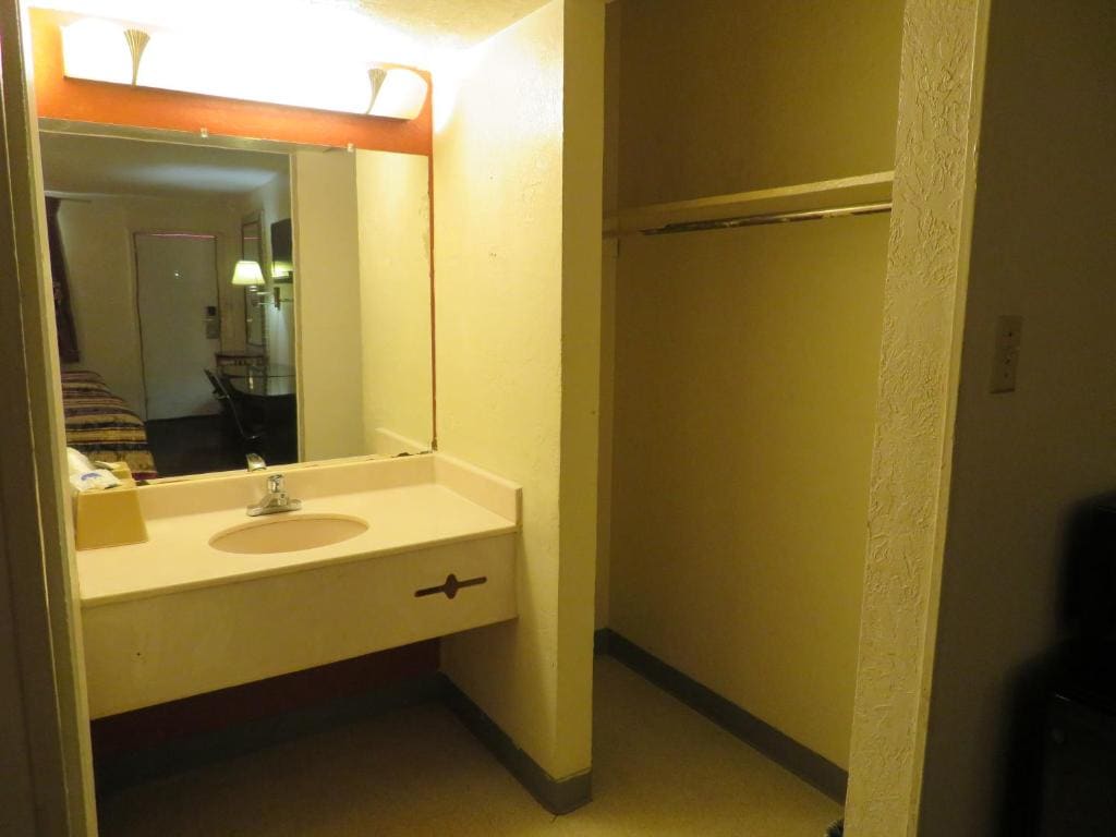 Travel Inn Beaumont - View 5