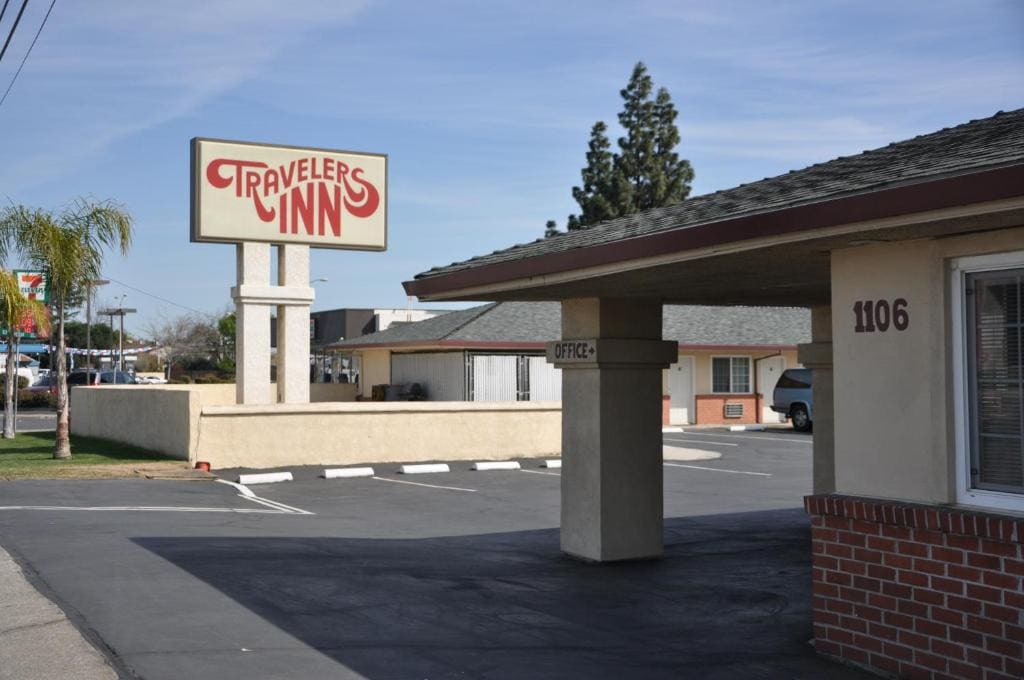 Travelers Inn Manteca - Main view