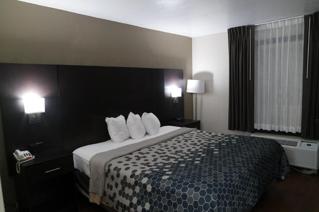Travelodge by Wyndham North Charleston - View 7