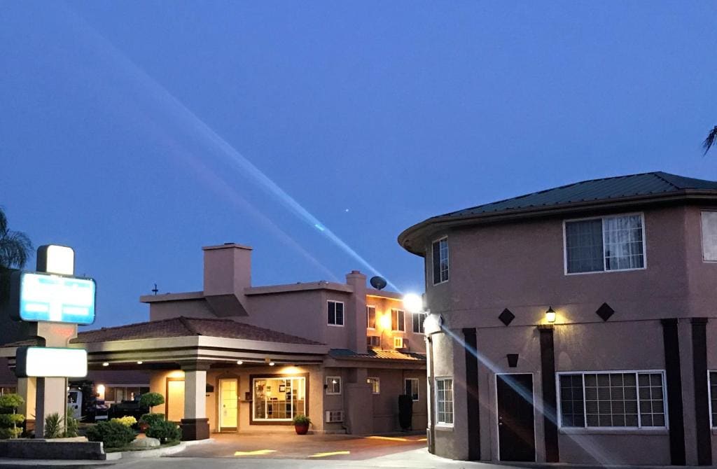 Signature Inn Merced Yosemite Parkway - View 5
