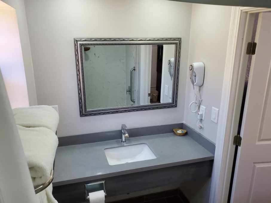 Bestway Inn - View 6