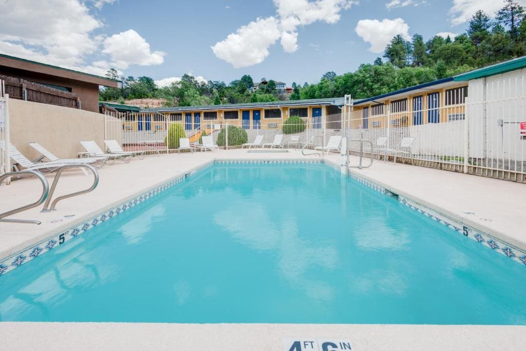 Travelodge by Wyndham Ruidoso - View 3