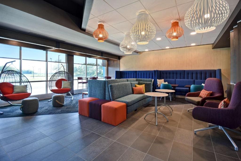 Tru By Hilton Auburn, In - View 3