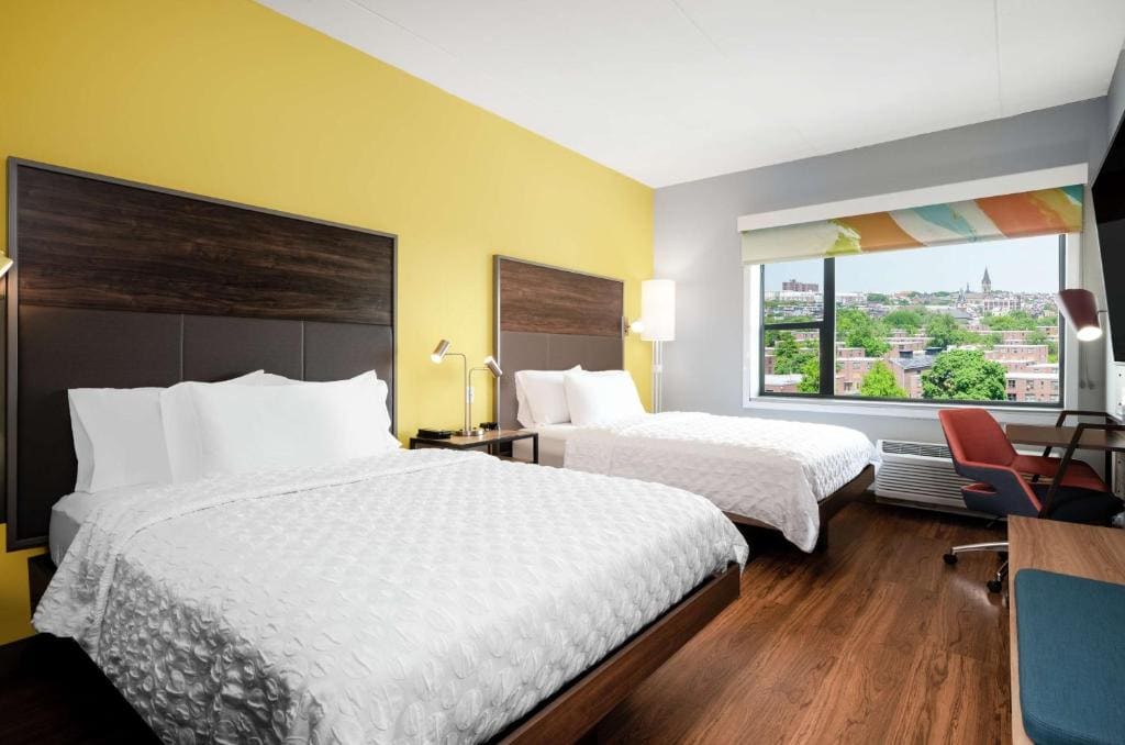 Tru By Hilton Baltimore Harbor East - View 2