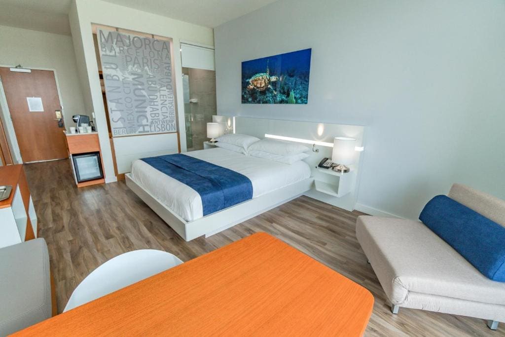 Maritime Hotel Fort Lauderdale Airport & Cruiseport - View 2