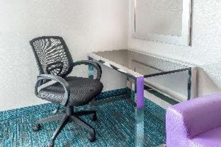 Umbrella Hotel Bronx - View 5