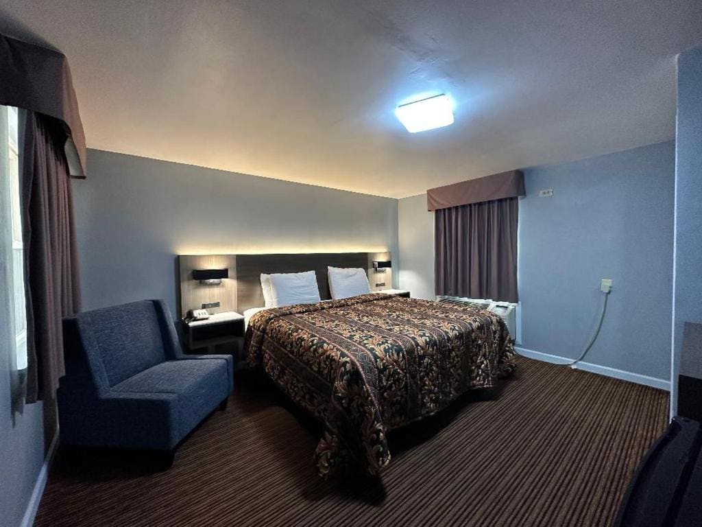 Rodeway Inn & Suites Walhalla - View 2