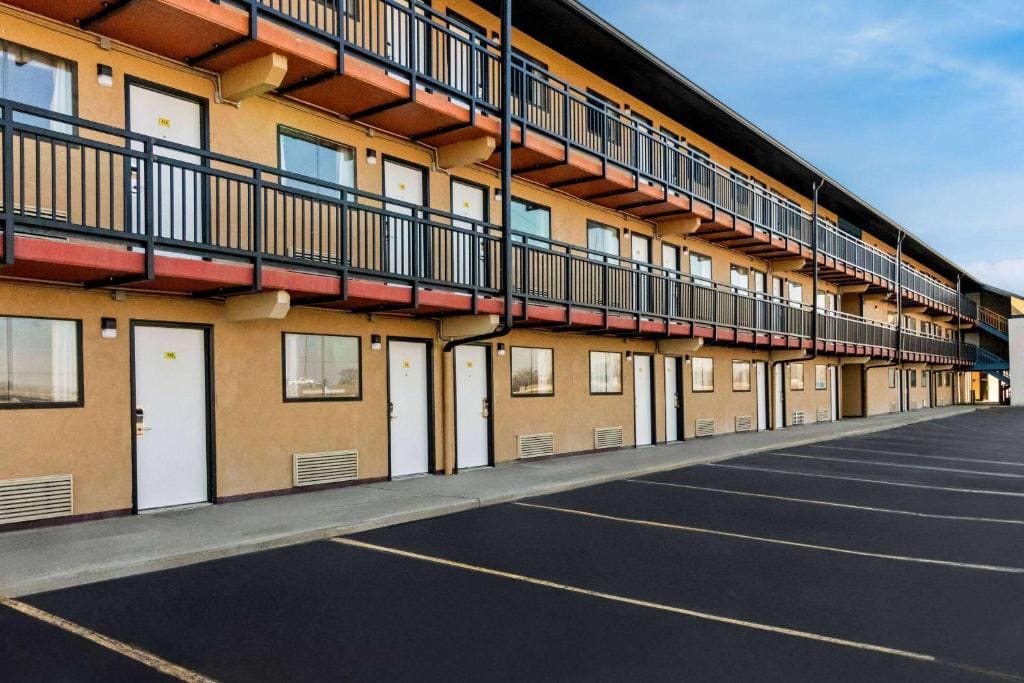 Super 8 by Wyndham Vandalia/Dayton International Airport - View 5