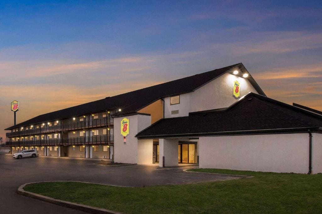Super 8 by Wyndham Vandalia/Dayton International Airport - Main view