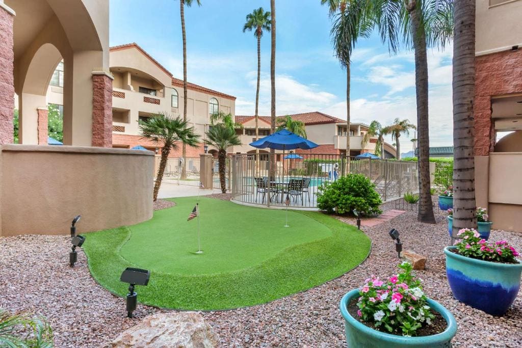 Hilton Vacation Club Varsity Club Tucson - View 4