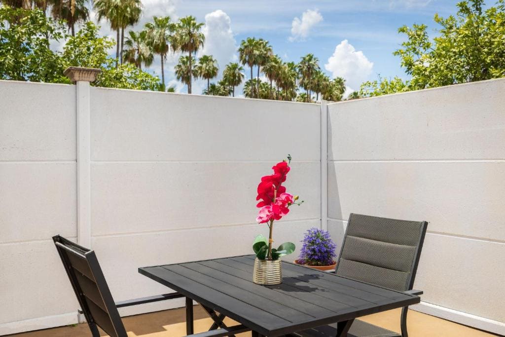 Victoria Palms Inn and Suites - View 6