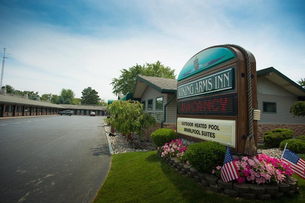 Viking Arms Inn - Ludington - Main view