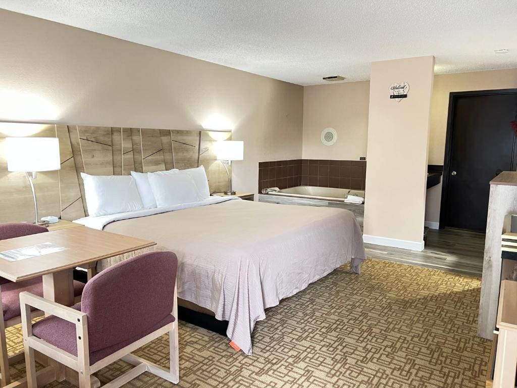 Viking Arms Inn - Ludington - View 7