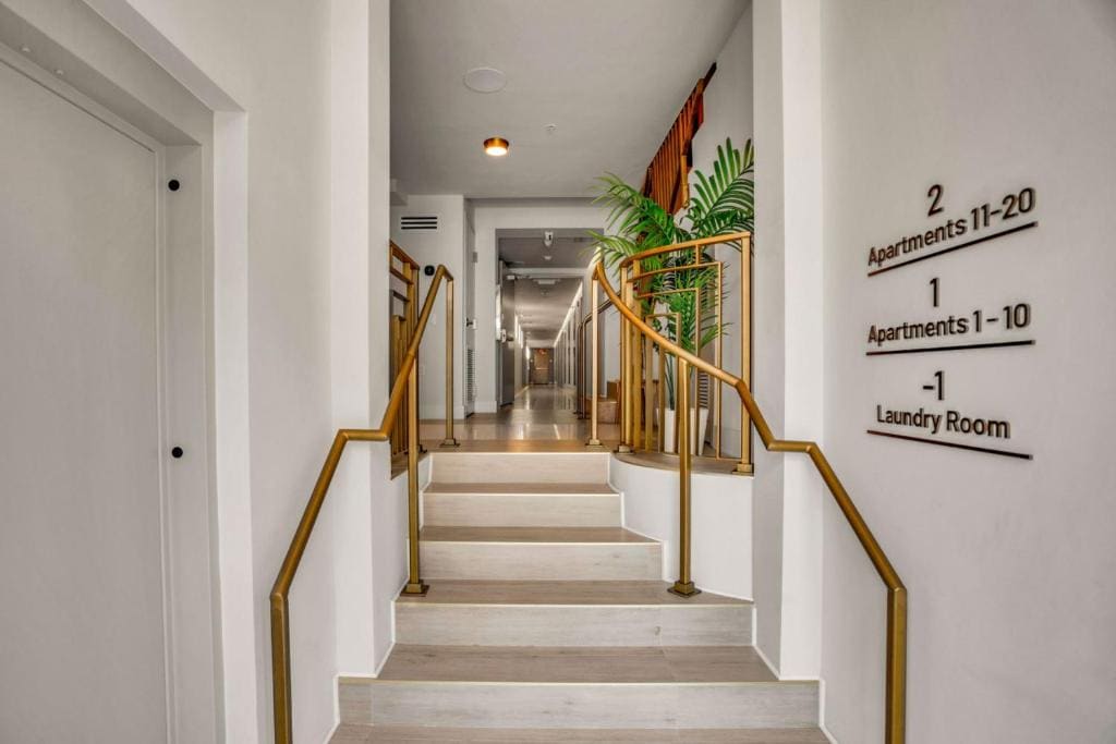 Vonder Miami Beach - Unit 12 - View 3