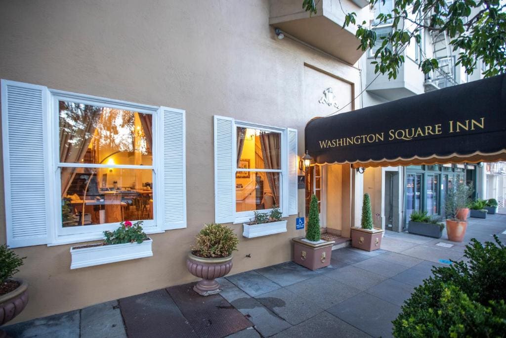 Washington Square Inn - Main view