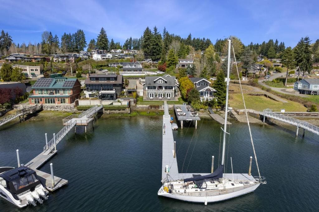 Waterfront Inn - View 5