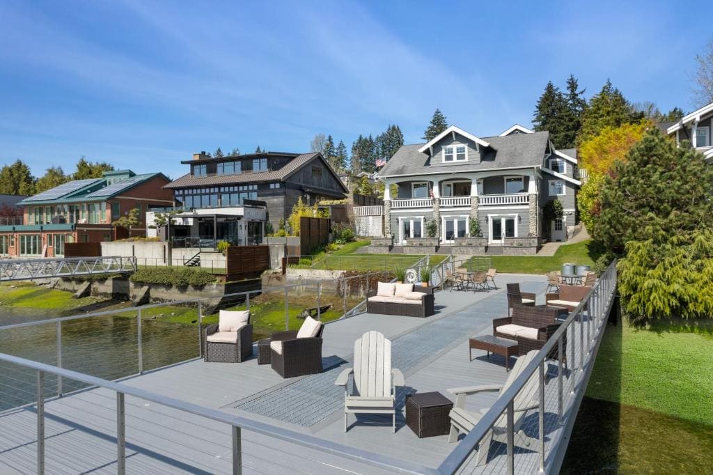 Waterfront Inn - View 3