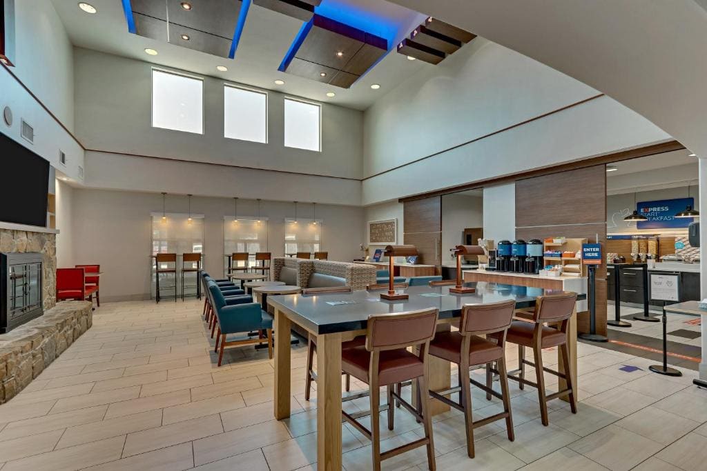 Holiday Inn Express Hotel and Suites Weatherford by IHG - View 4