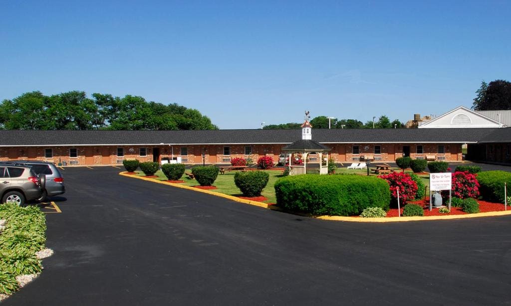Weathervane Motor Court - View 4