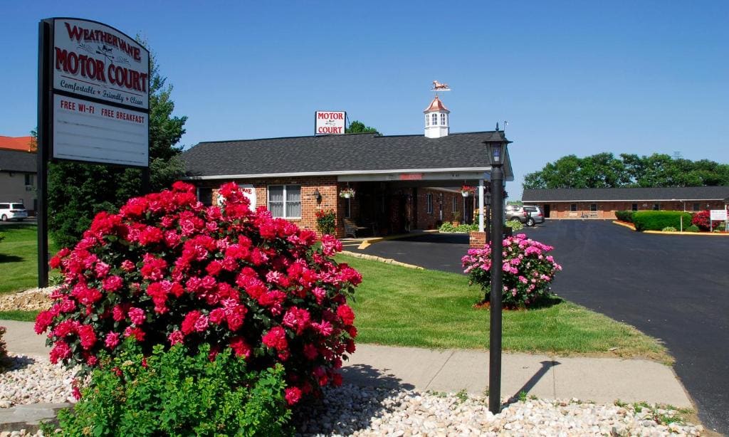 Weathervane Motor Court - View 5