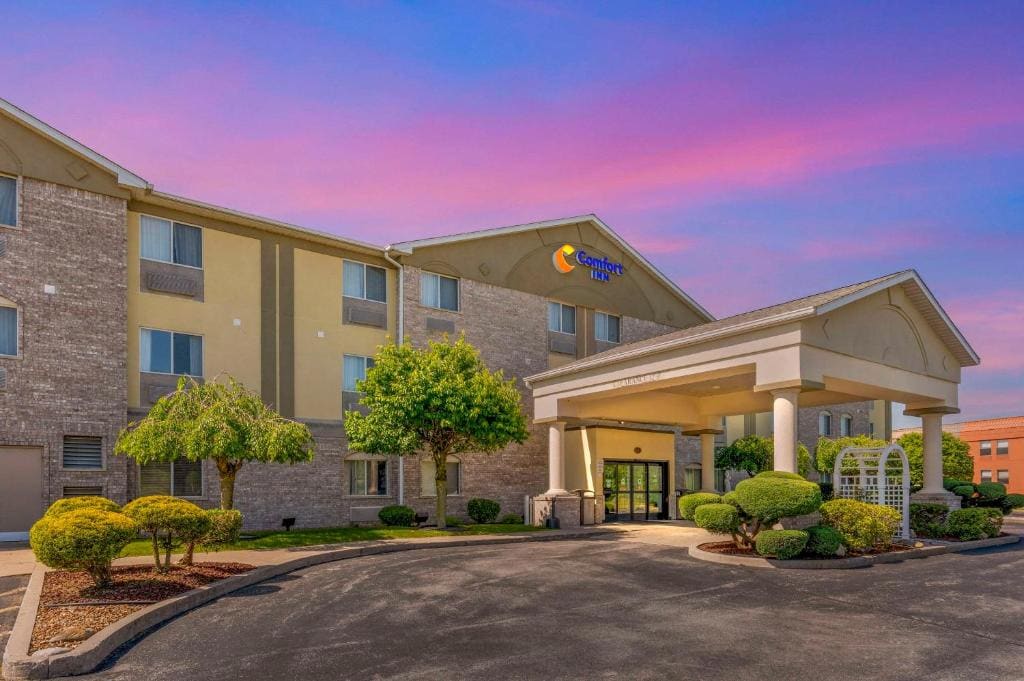 Comfort Inn Fremont - View 4