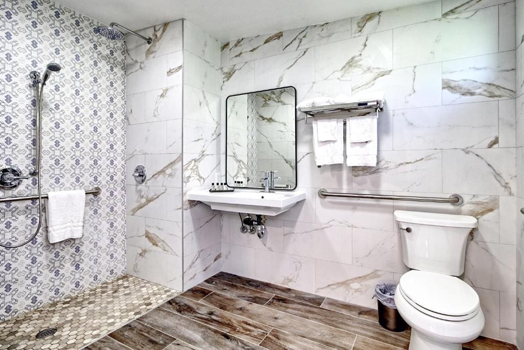 White Caps Motel - View 3
