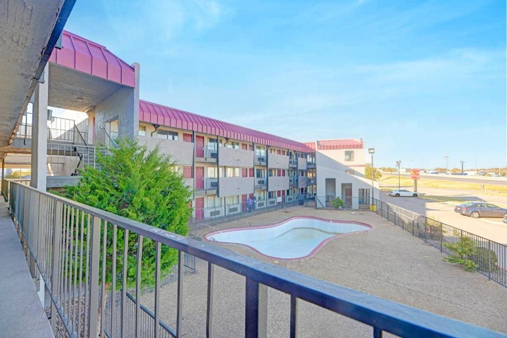 Travelers inn by OYO Wichita Falls - View 5