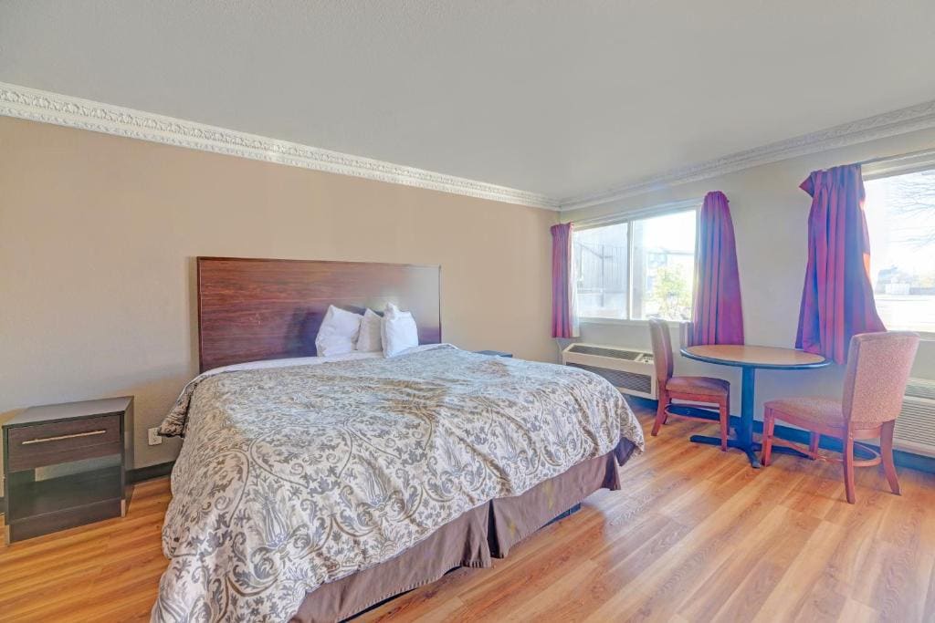 Travelers inn by OYO Wichita Falls - View 7