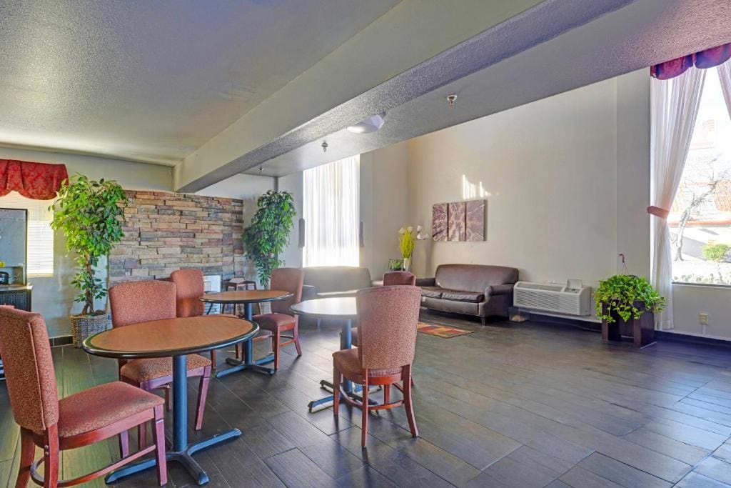 Travelers inn by OYO Wichita Falls - View 4