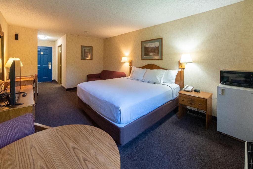 Willabee's Motel - View 7