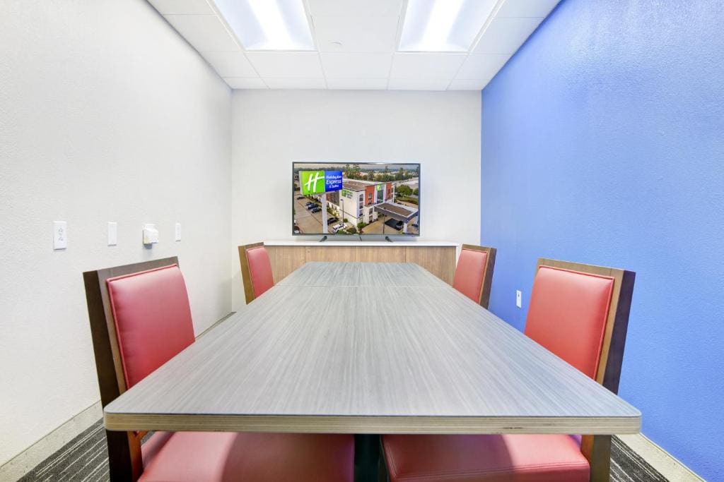 Holiday Inn Express & Suites Longview North by IHG - View 7