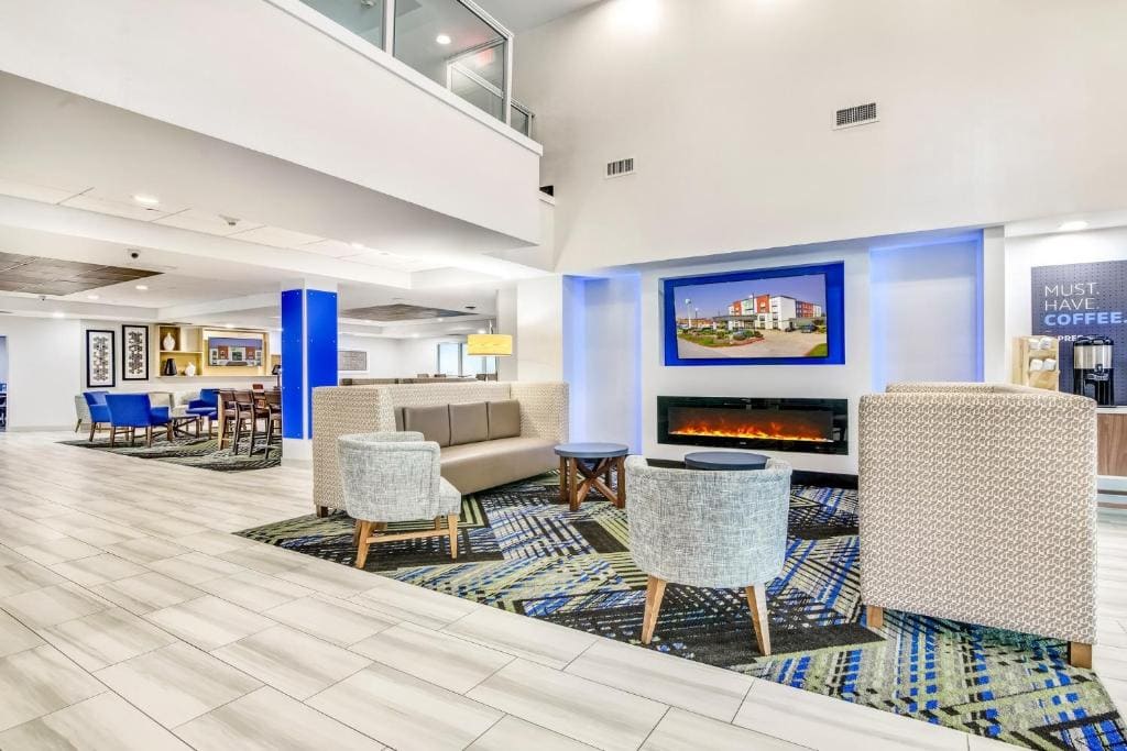 Holiday Inn Express & Suites Longview North by IHG - View 4
